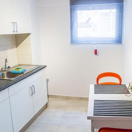 2 Bedrooms Apartment Close To Metro Dafni In Афины Экстерьер фото