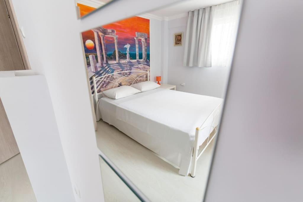 2 Bedrooms Apartment Close To Metro Dafni In Афины Экстерьер фото