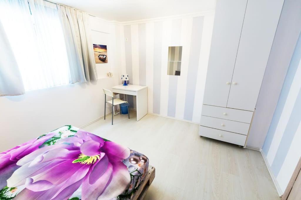 2 Bedrooms Apartment Close To Metro Dafni In Афины Экстерьер фото