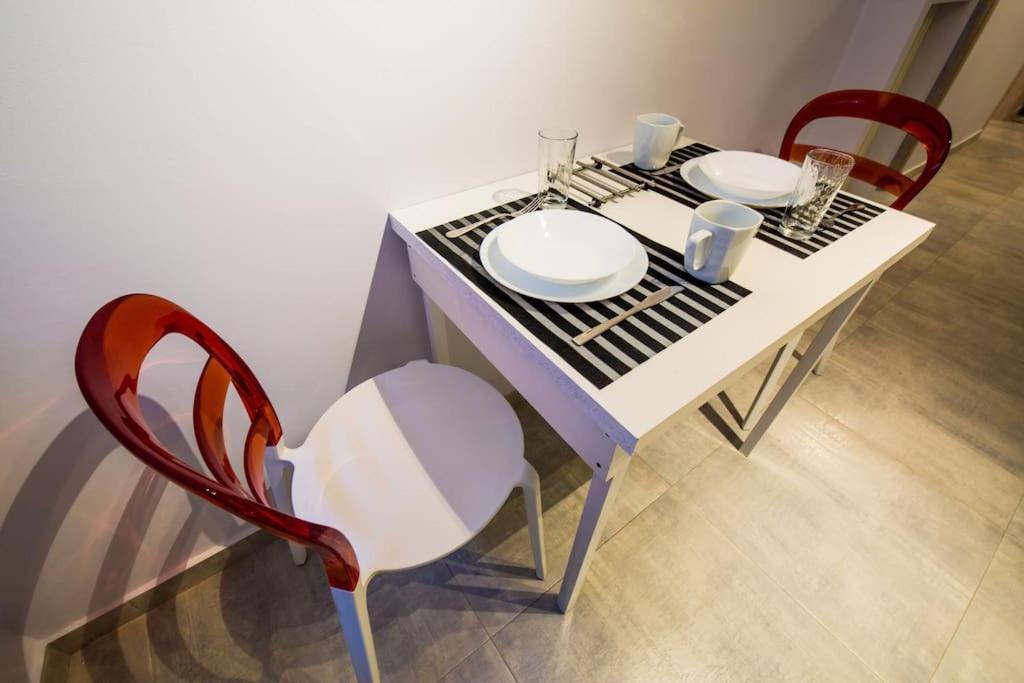 2 Bedrooms Apartment Close To Metro Dafni In Афины Экстерьер фото